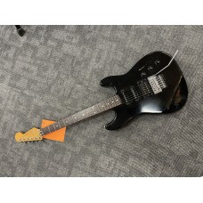 PRE-OWNED Squier Stratocaster 1989 - Black